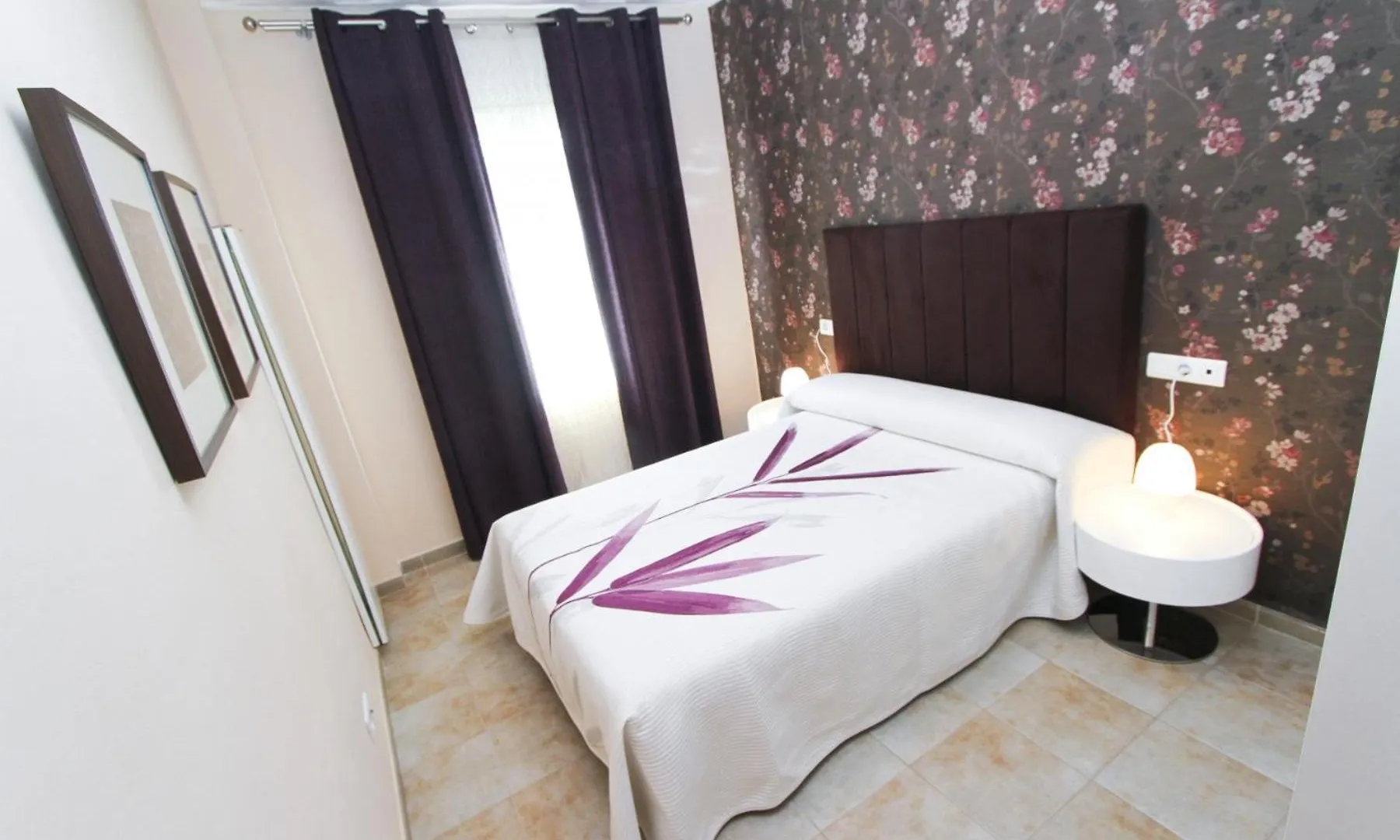 New Romana Planet Costa Dorada Σαλού 0*,  Ισπανία
